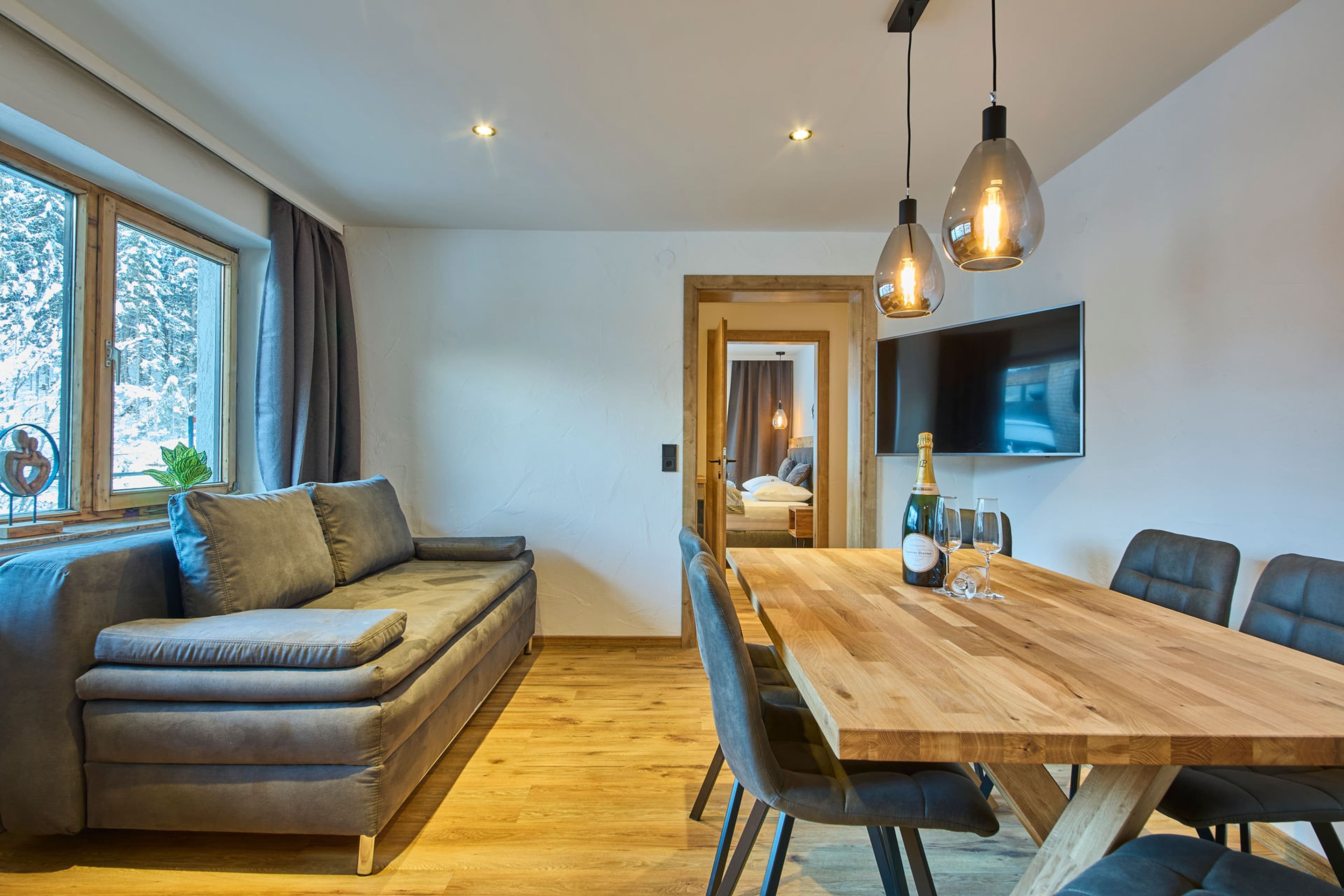 Apartment Eastside Top 8